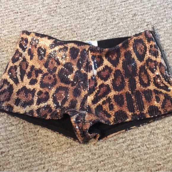 Charlotte Russe leopard sequin shorts - Picture 4 of 12